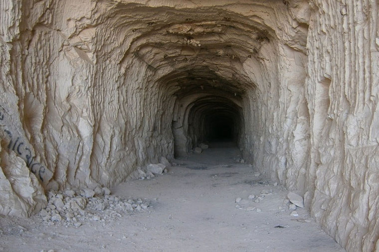 Tunnel