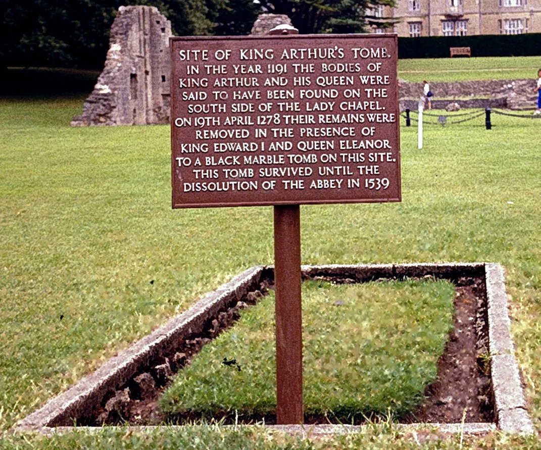 Arthur's Grave